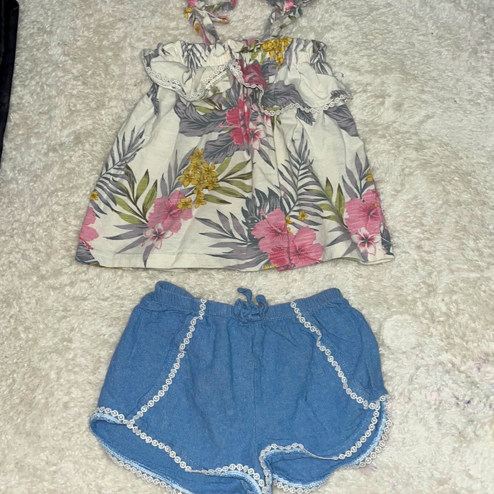 Super cute outfit for a toddler